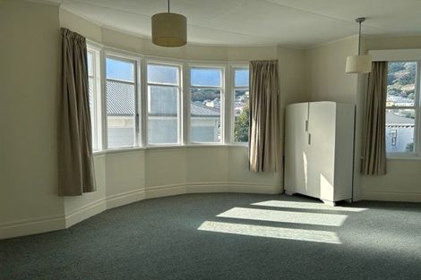 Photo of property in 2/66 Brougham Street, Mount Victoria, Wellington, 6011