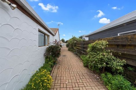 Photo of property in 8a Waitui Grove, Mount Maunganui, 3116