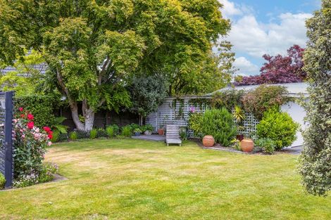 Photo of property in 2 Woodbank Street, Somerfield, Christchurch, 8024