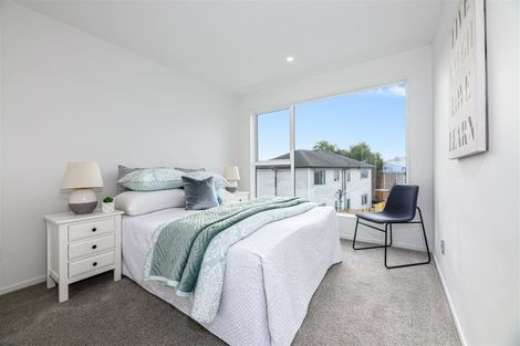 Photo of property in 3d Kingdale Road, Henderson, Auckland, 0610