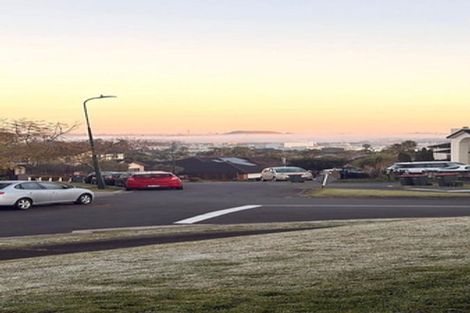 Photo of property in 25 Bejoy Rise, East Tamaki Heights, Auckland, 2016
