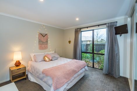 Photo of property in 21 Bernice Crescent, Yaldhurst, Christchurch, 8042