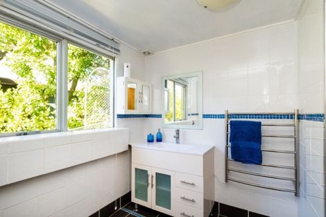 Photo of property in 25 Tauroa Road, Havelock North, 4130