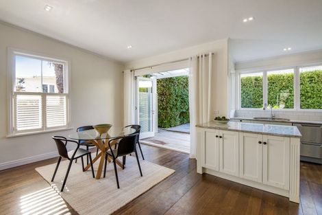 Photo of property in 2 Grahame Street, Devonport, Auckland, 0624