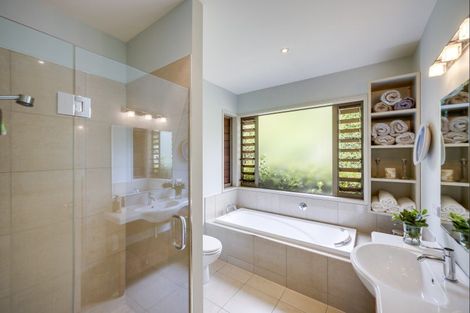 Photo of property in 17 Shortland Place, Havelock North, 4130