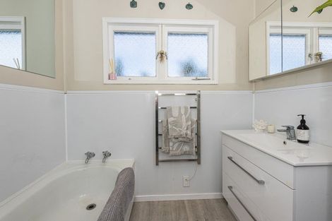 Photo of property in 51 Memorial Drive, Parahaki, Whangarei, 0112