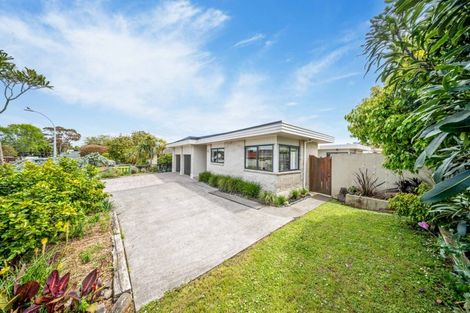 Photo of property in 8 Indus Place, Half Moon Bay, Auckland, 2012