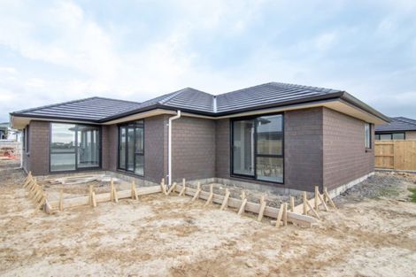 Photo of property in 23 Monaco Grove, Fitzherbert, Palmerston North, 4410