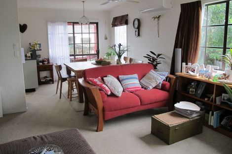 Photo of property in 25 Second Avenue, Avenues, Whangarei, 0110