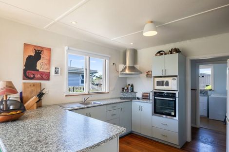 Photo of property in 555 Waitarere Beach Road, Waitarere Beach, Levin, 5510