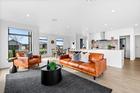 Photo of property in 20 Maturiki Drive, One Tree Point, 0118