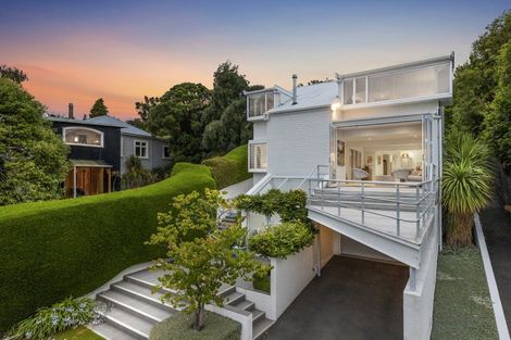 Photo of property in 34 Marine Parade, Macandrew Bay, Dunedin, 9014