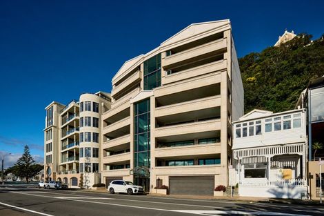 Photo of property in 10/166 Oriental Parade, Oriental Bay, Wellington, 6011