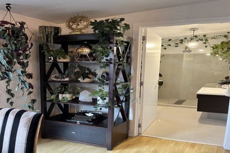 Photo of property in 13 Sea View Terrace, Cockle Bay, Auckland, 2014