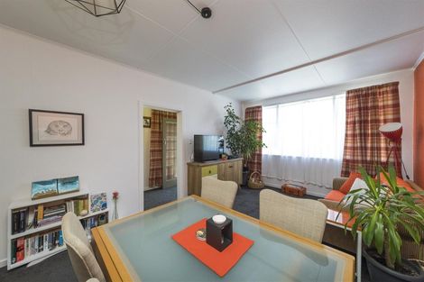 Photo of property in 2 Maunder Street, Marton, 4710