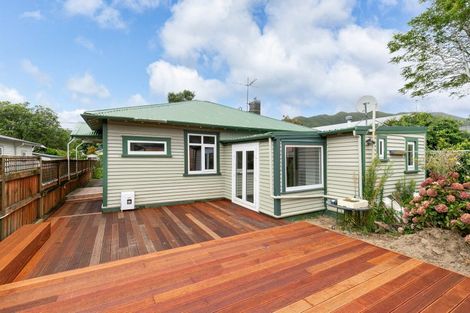 Photo of property in 33 Collingwood Street, Waterloo, Lower Hutt, 5011