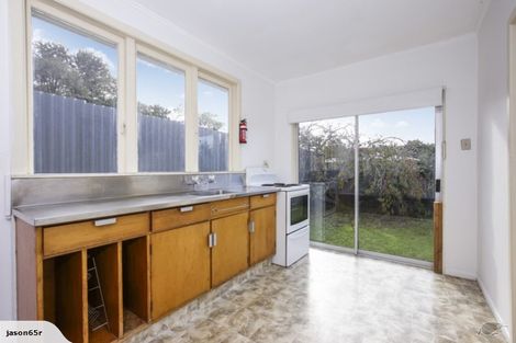 Photo of property in 16 Jamaica Place, Blockhouse Bay, Auckland, 0600