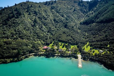 Photo of property in 5078 Kenepuru Road, Ohauparuparu Bay, Picton, 7282