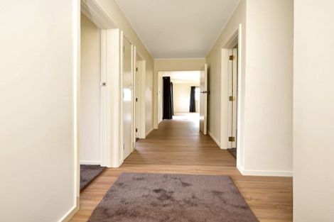 Photo of property in 25a West Harbour Drive, West Harbour, Auckland, 0618