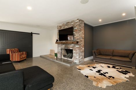 Photo of property in 28 Hanlow Place, Pyes Pa, Tauranga, 3112