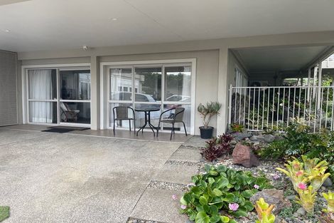 Photo of property in 6 Judkins Crescent, Cockle Bay, Auckland, 2014