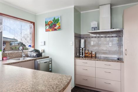 Photo of property in 25 Rata Avenue, Edgecumbe, 3120