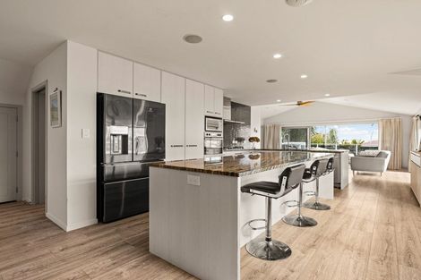 Photo of property in 40 Oceanview Road, Mount Maunganui, 3116