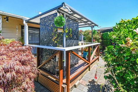 Photo of property in 2/9 Settlement Road, Papakura, 2110