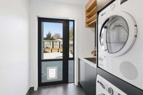 Photo of property in 16 Three Kings Court, Outram, 9019