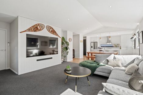 Photo of property in 11 Howden Drive, Jacks Point, 9371