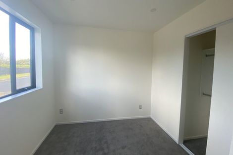 Photo of property in 37a Allington Road, Massey, Auckland, 0614