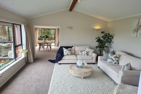 Photo of property in 13 Kinnel Grove, Papakowhai, Porirua, 5024