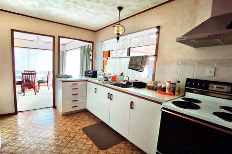 Photo of property in 25 Beechdale Crescent, Pakuranga Heights, Auckland, 2010