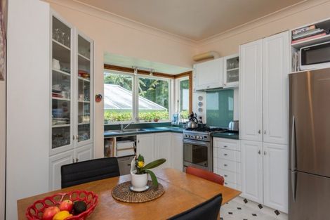 Photo of property in 16 Albemarle Road, Northland, Wellington, 6012