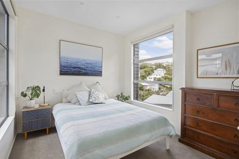 Photo of property in 4 Tiketike Way, Brooklyn, Wellington, 6021