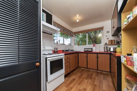 Photo of property in 18 George Herring Place, Glen Eden, Auckland, 0602