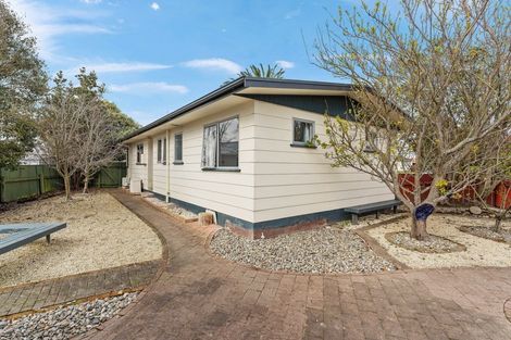 Photo of property in 2 Newton Place, Westbrook, Palmerston North, 4412