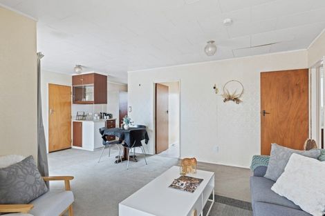 Photo of property in 2/31 Grey Street, Waitara, 4320