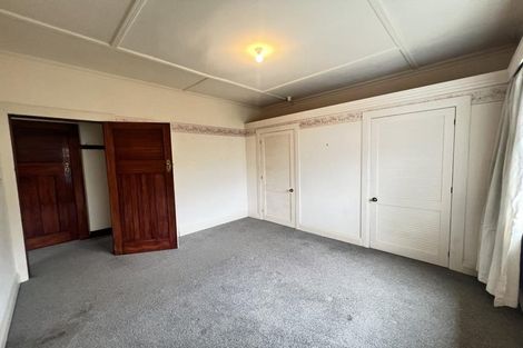 Photo of property in 9 Hungerford Road, Lyall Bay, Wellington, 6022