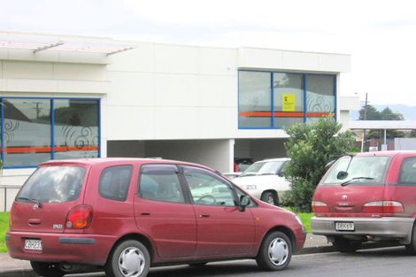Photo of property in 3e/12 Selwyn Road, Cockle Bay, Auckland, 2014