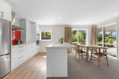 Photo of property in 15a Canberra Place, Redwood, Christchurch, 8051