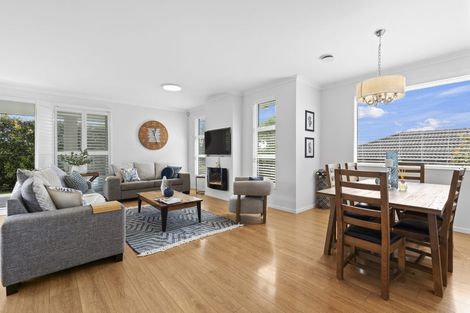 Photo of property in 10 Bloomfield Rise, Stanmore Bay, Whangaparaoa, 0932