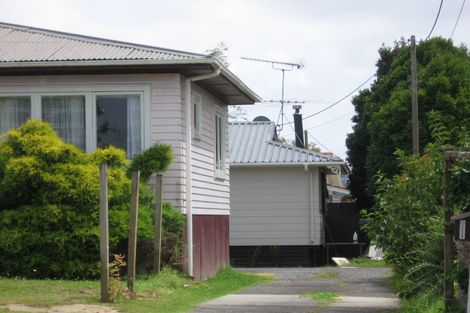 Photo of property in 1/26 Lancaster Road, Beach Haven, Auckland, 0626