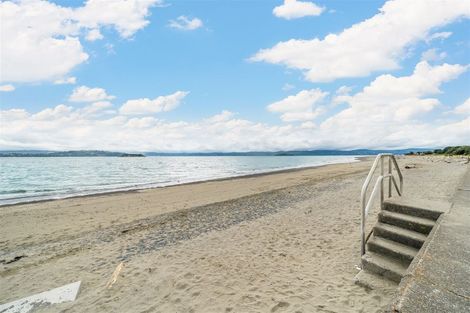 Photo of property in 13 Hinau Street, Eastbourne, Lower Hutt, 5013