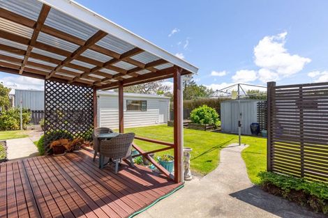 Photo of property in 13 Lowes Place, Solway, Masterton, 5810