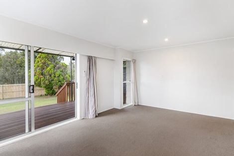 Photo of property in 1/1 Dalwhinnie Parade, Highland Park, Auckland, 2010