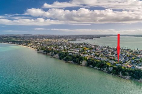 Photo of property in 98 Clovelly Road, Bucklands Beach, Auckland, 2012