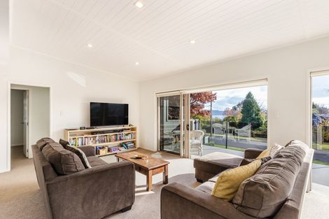 Photo of property in 1/7 Pipi Street, Two Mile Bay, Taupo, 3330