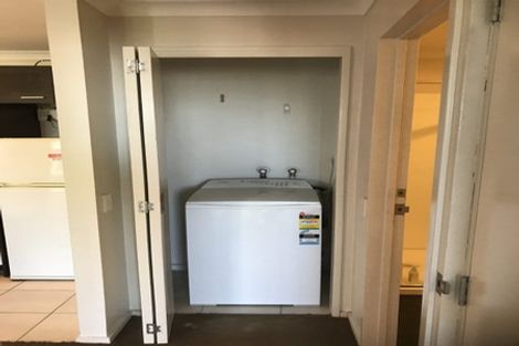 Photo of property in 1r/160 Symonds Street, Eden Terrace, Auckland, 1010