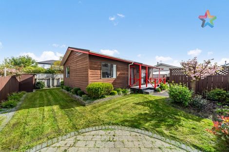 Photo of property in 2/37 Leighton Avenue, Waiwhetu, Lower Hutt, 5010
